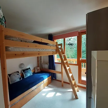 2 Pieces Proche Telecabine, 4 Personnes, Parking Gratuit - Fr-1-561-145 *